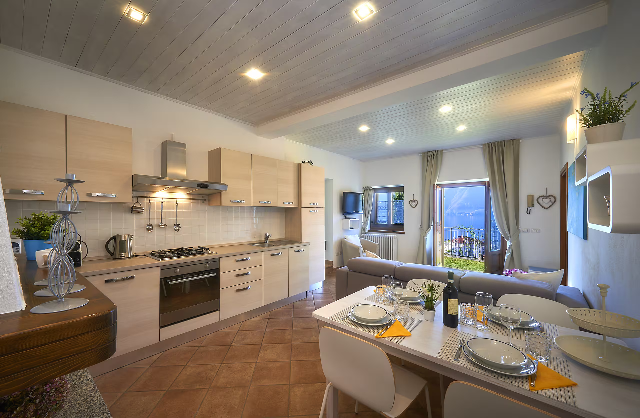 Fully equipped kitchen and dining space